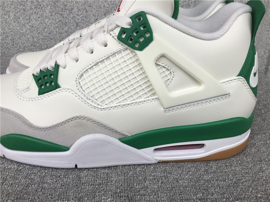 Air Jordan 4 Retro SB "Pine Green"