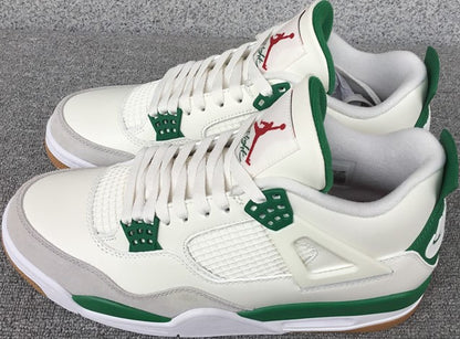 Air Jordan 4 Retro SB "Pine Green"