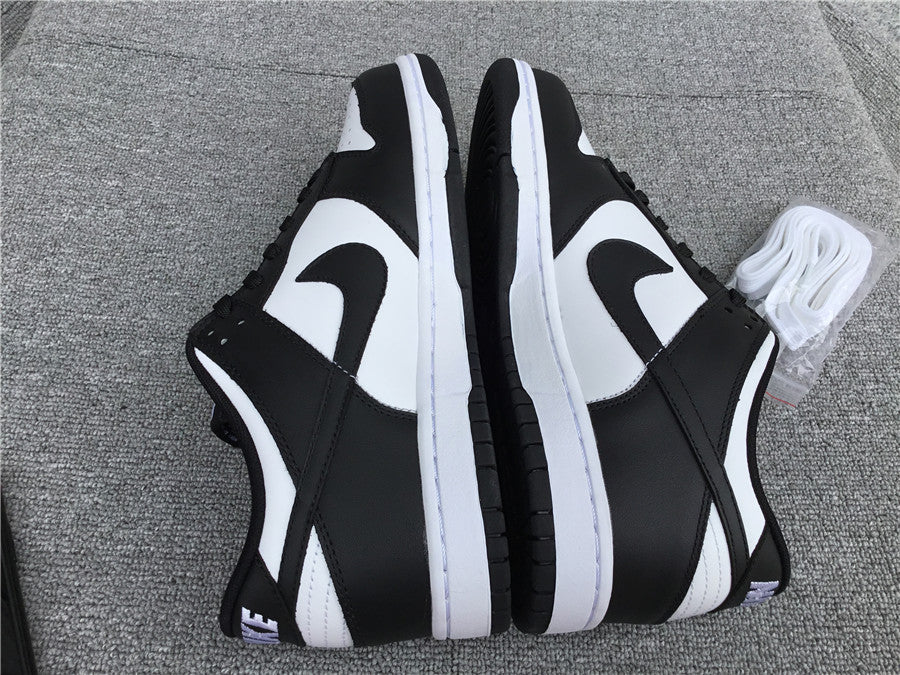 Dunk Low "Panda"