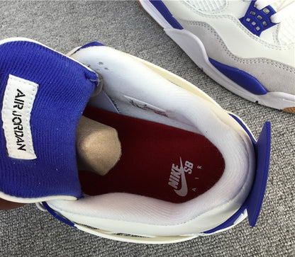 Jordan 4 Retro "Sapphire"