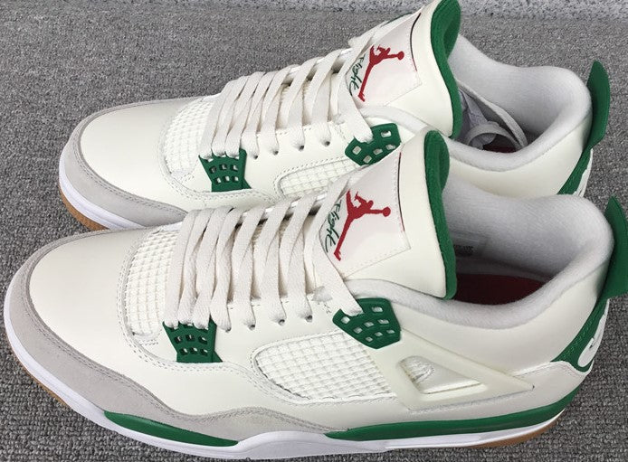 Air Jordan 4 Retro SB "Pine Green"