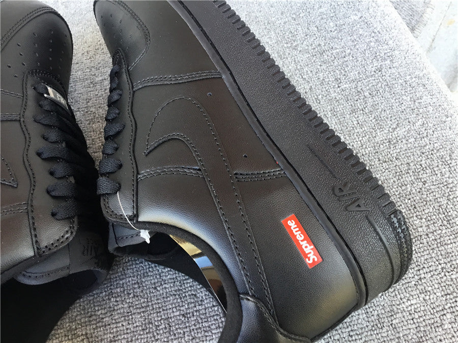 Air Force 1 x Supreme Low Black