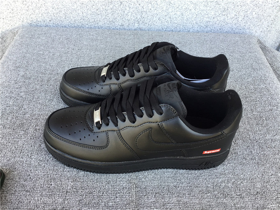 Air Force 1 x Supreme Low Black