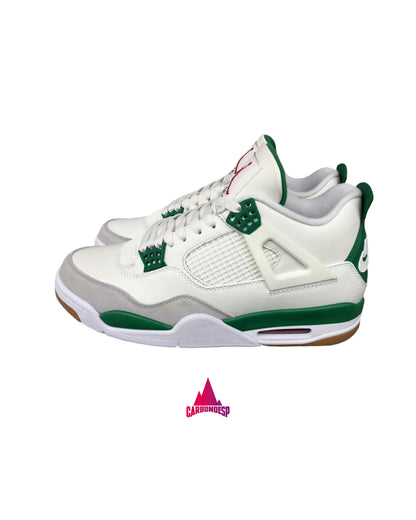 Air Jordan 4 Retro SB "Pine Green"