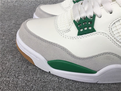 Air Jordan 4 Retro SB "Pine Green"