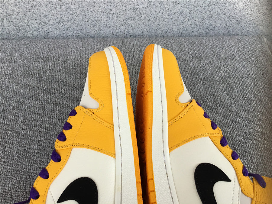 Jordan 1 Mid SE Lakers (GS)